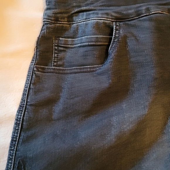 (4X)  Jean Skort - Picture 3 of 8